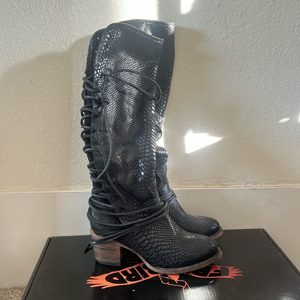 Size 8 freebird knee high black snakeskin boots